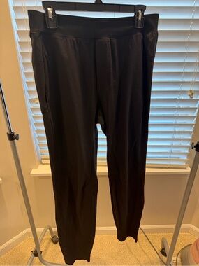 lululemon athletica Men's Black Jogger-Style Sweatpants
